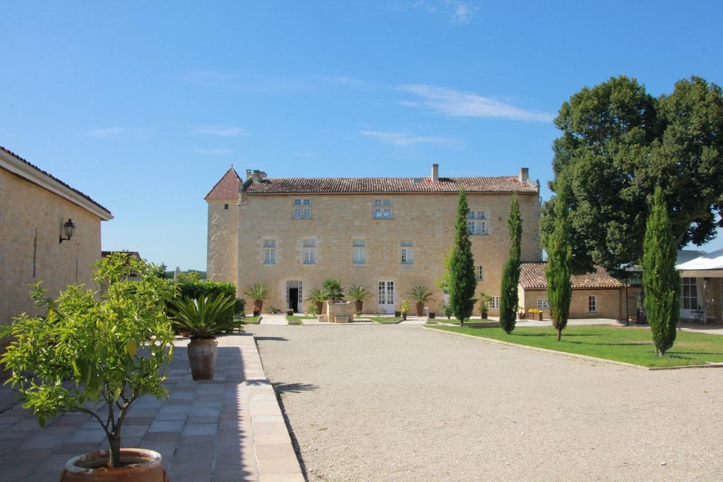 Отель Chateau Isabeau De Naujan Сен-Венсан-де-Пертинья Экстерьер фото